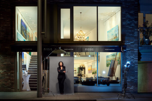 Nissis Kunstkantine bei elena ev. vorsgestellt